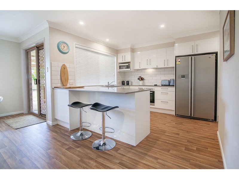 8 Scullin Street, Collingwood Park QLD 4301
