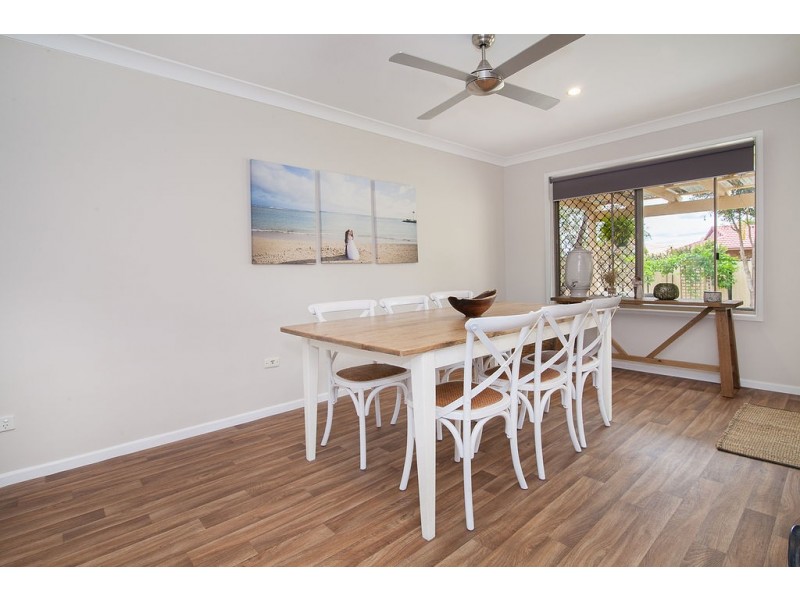 8 Scullin Street, Collingwood Park QLD 4301