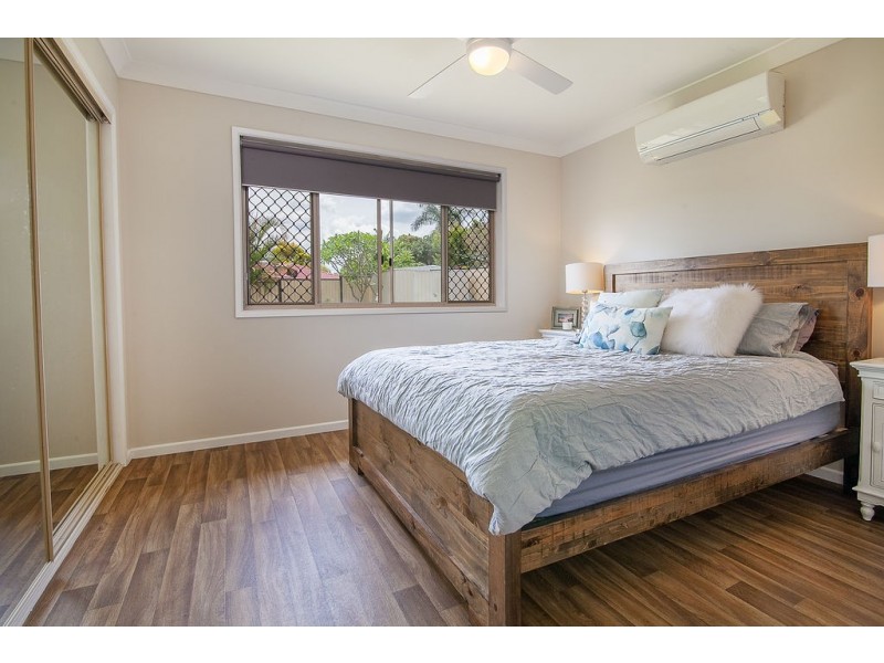 8 Scullin Street, Collingwood Park QLD 4301
