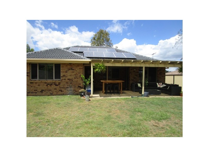 8 Scullin Street, Collingwood Park QLD 4301