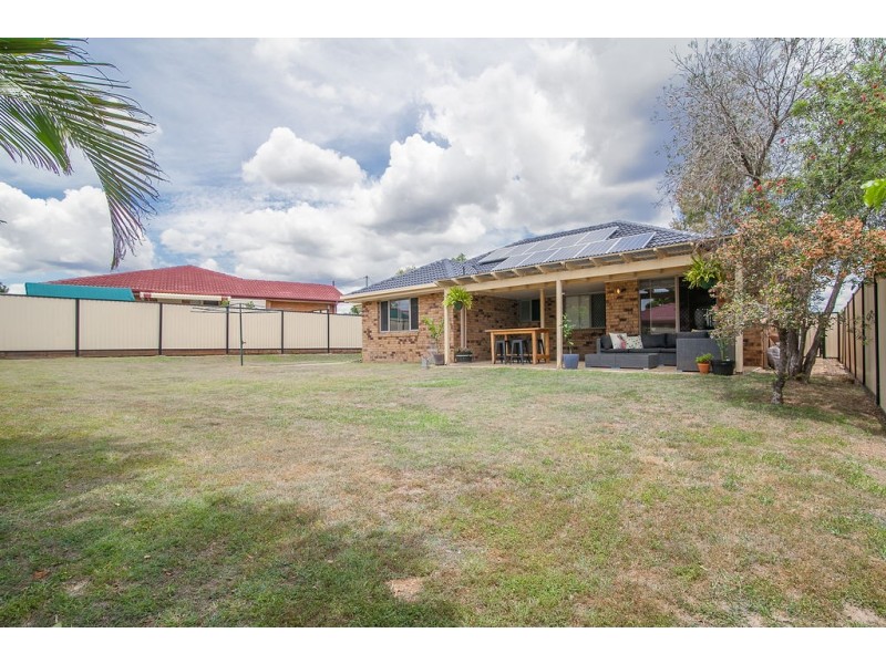 8 Scullin Street, Collingwood Park QLD 4301