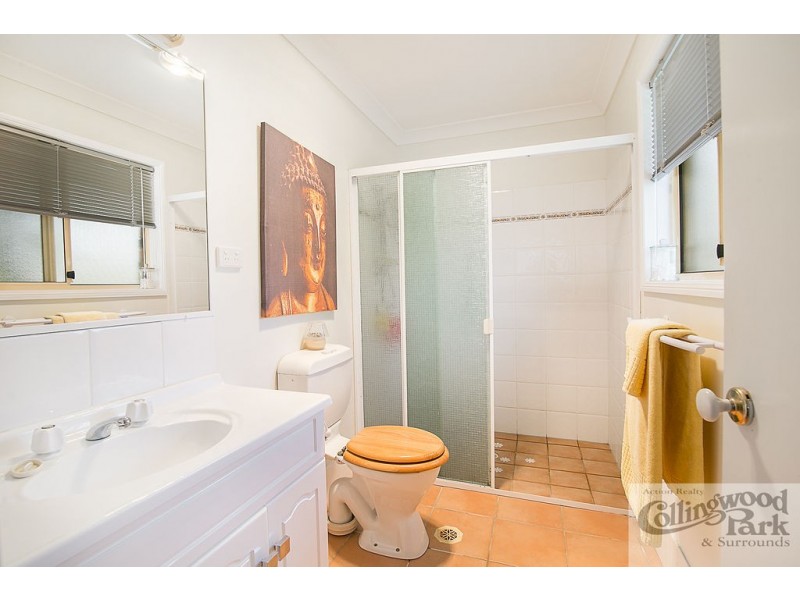 716 Riverside Drive, Pine Mountain QLD 4306