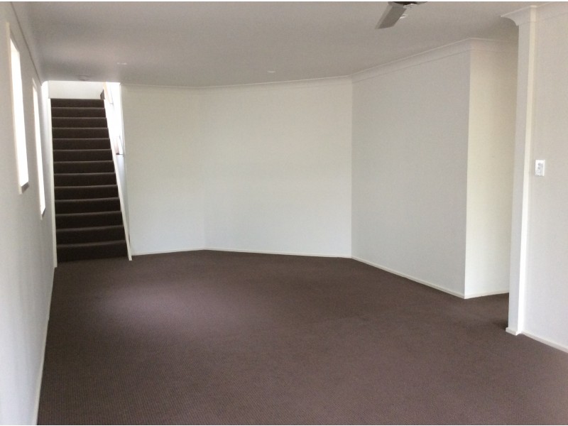 7 Heathwood Place, Collingwood Park QLD 4301