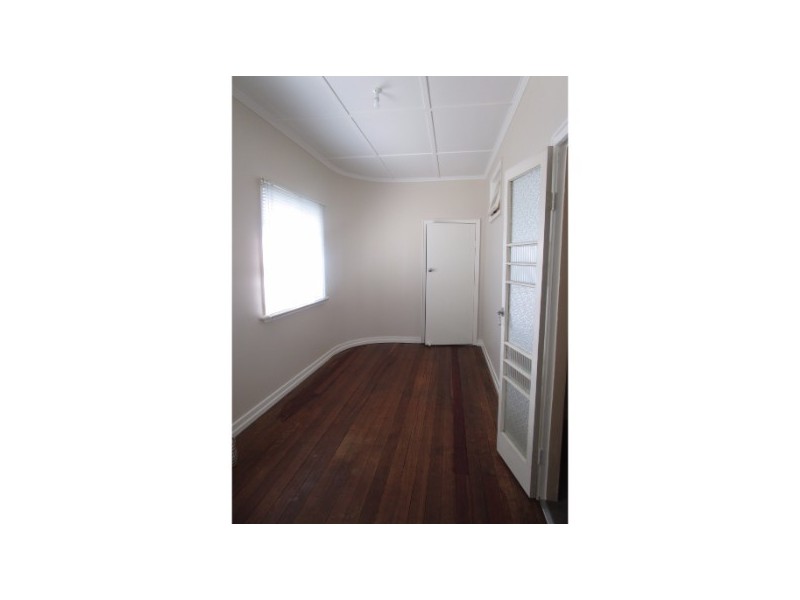 44 Nimmo, Booval QLD 4304