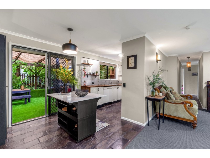 27 DARGIE AVENUE, Collingwood Park QLD 4301