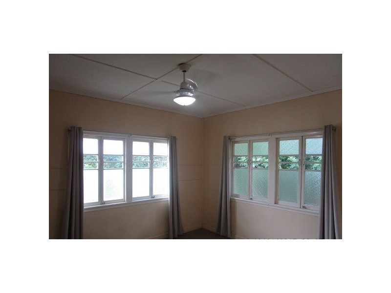 45 North Station Road, North Booval QLD 4304