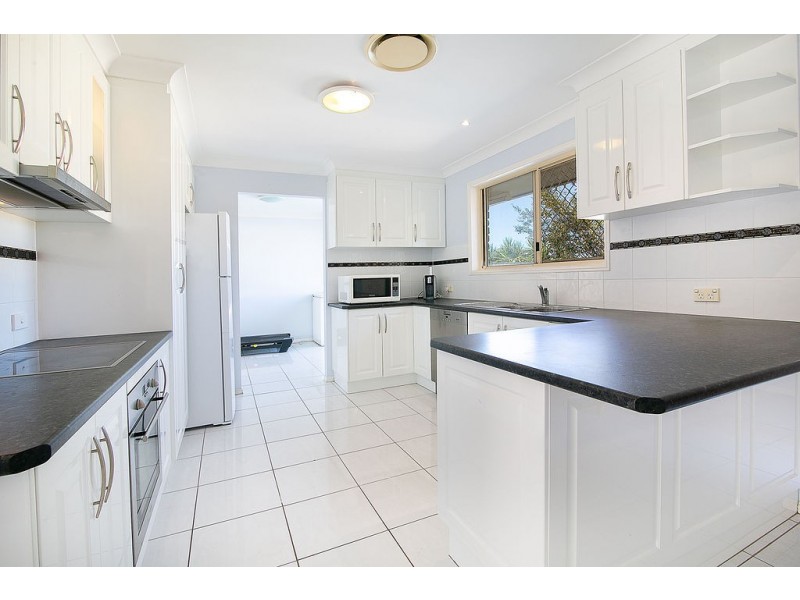 18 FISHER STREET, Collingwood Park QLD 4301