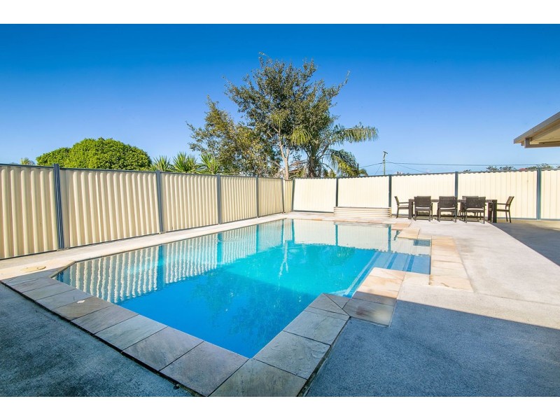 18 FISHER STREET, Collingwood Park QLD 4301