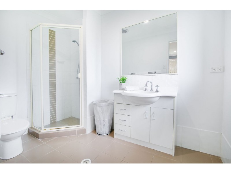 8 Kitching Court, Collingwood Park QLD 4301