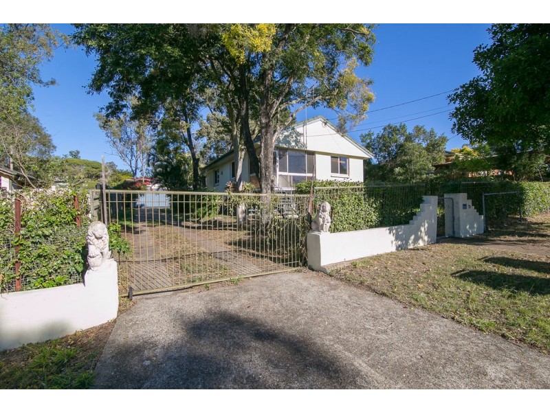 15 Gibbs Street, Riverview QLD 4303