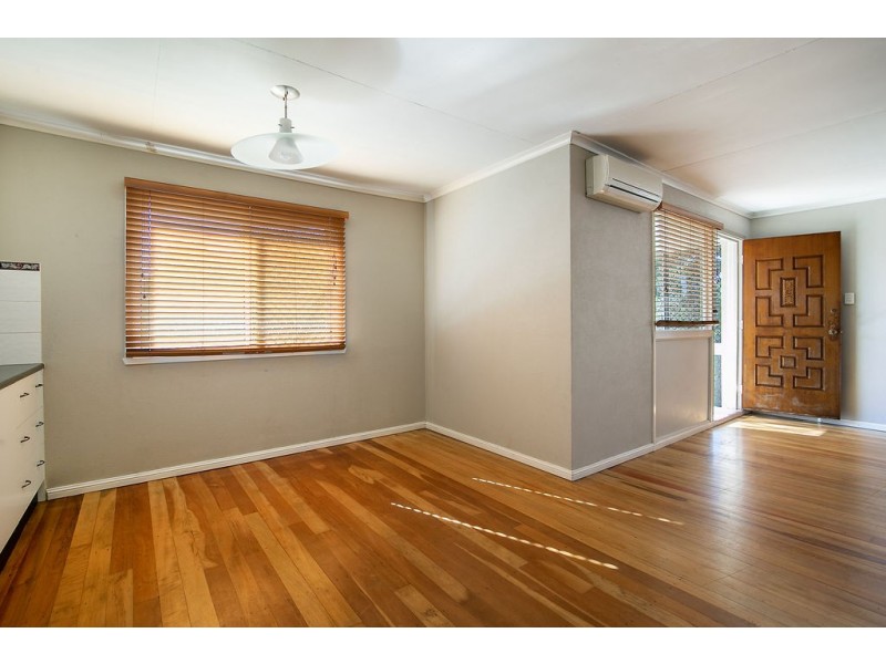 15 Gibbs Street, Riverview QLD 4303