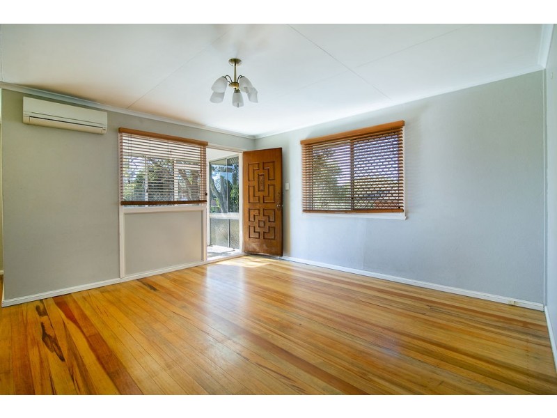 15 Gibbs Street, Riverview QLD 4303