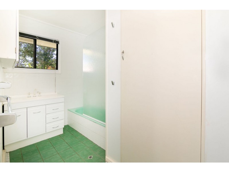15 Gibbs Street, Riverview QLD 4303