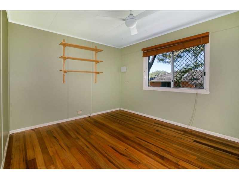 15 Gibbs Street, Riverview QLD 4303