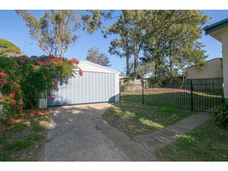15 Gibbs Street, Riverview QLD 4303