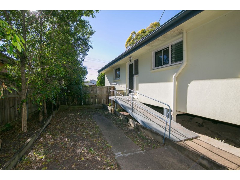 15 Gibbs Street, Riverview QLD 4303