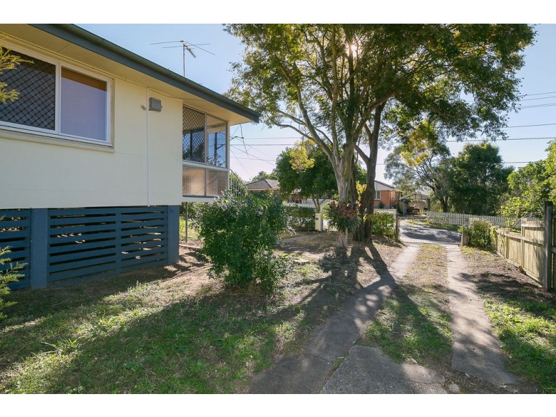 15 Gibbs Street, Riverview QLD 4303