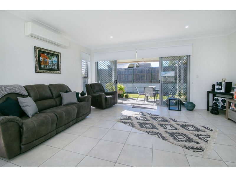 54 Cordeaux Crescent, Redbank Plains QLD 4301