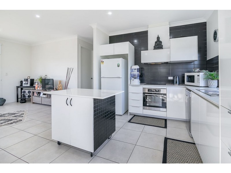 54 Cordeaux Crescent, Redbank Plains QLD 4301