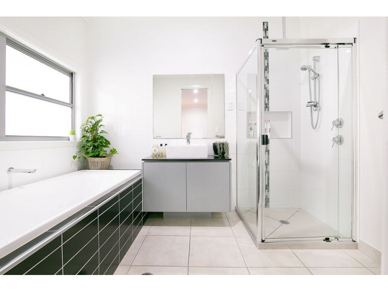 54 Cordeaux Crescent, Redbank Plains QLD 4301