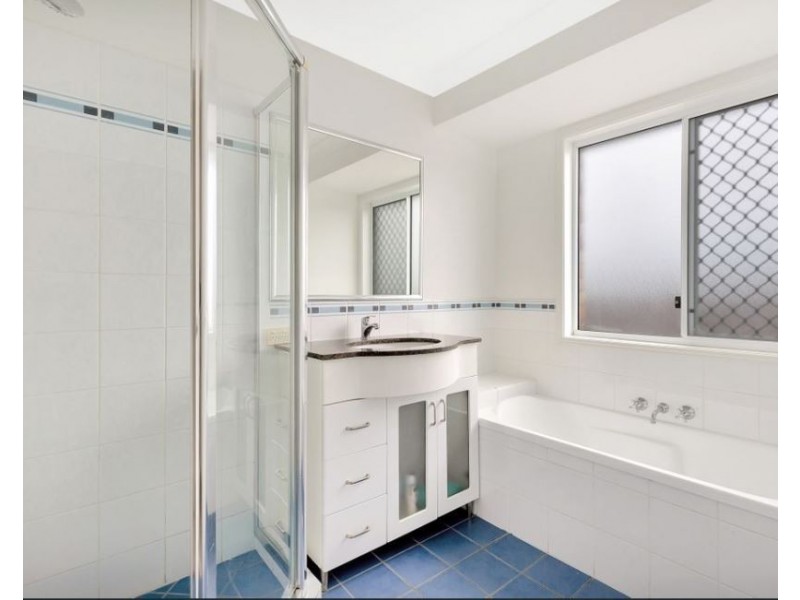 9 Casement Court, Collingwood Park QLD 4301