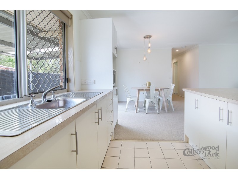 1/4 Mooney Close, Goodna QLD 4300