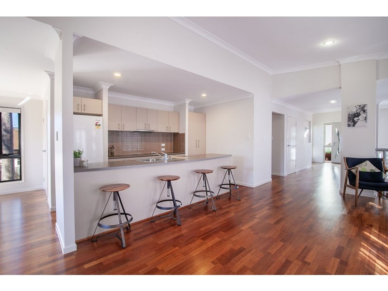 5 Heathwood Place, Collingwood Park QLD 4301