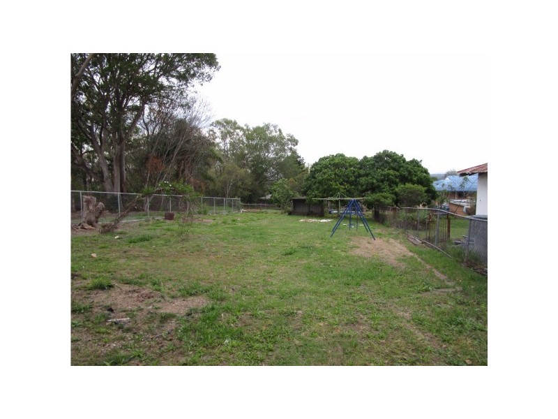 4 William Street, Bundamba QLD 4304