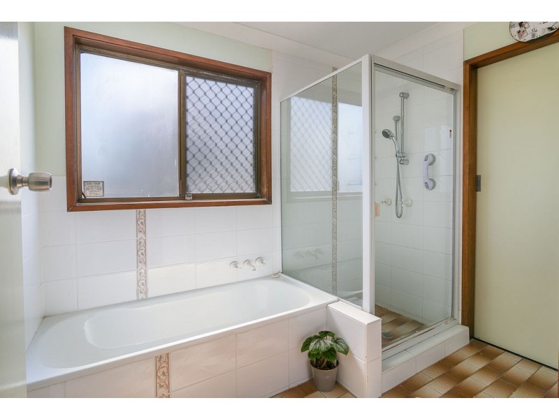 77 COLLINGWOOD DRIVE, Collingwood Park QLD 4301