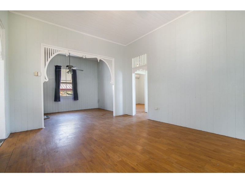 6 Mccosker Street, Riverview QLD 4303