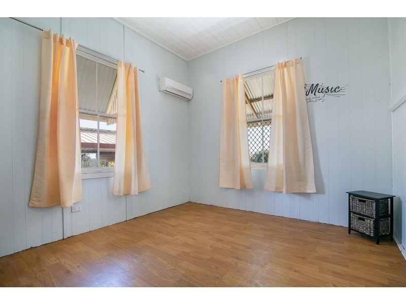 6 Mccosker Street, Riverview QLD 4303