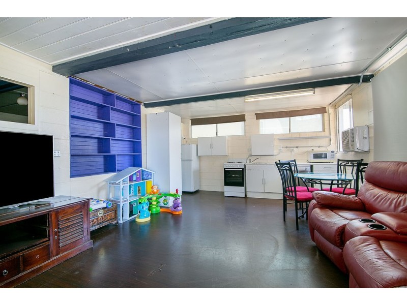 6 Mccosker Street, Riverview QLD 4303