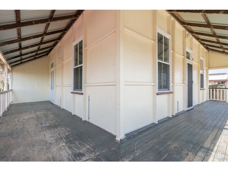 6 Mccosker Street, Riverview QLD 4303