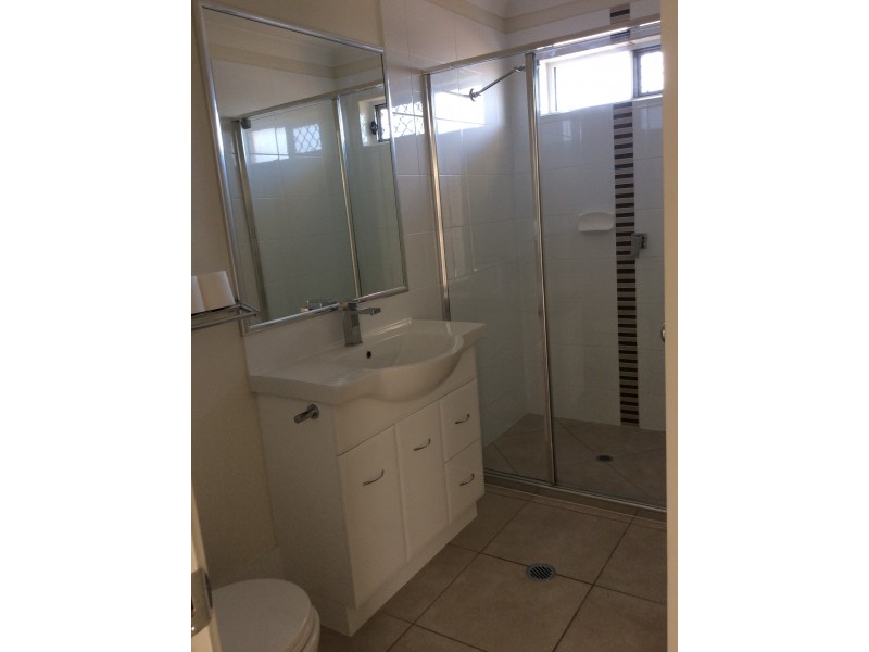 2/4 William Street, Collingwood Park QLD 4301