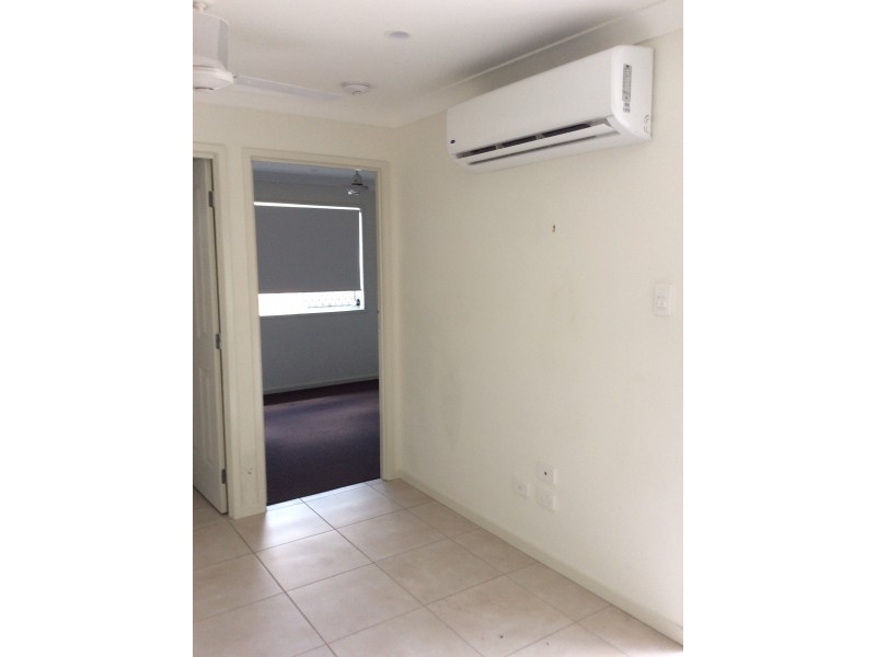 2/4 William Street, Collingwood Park QLD 4301