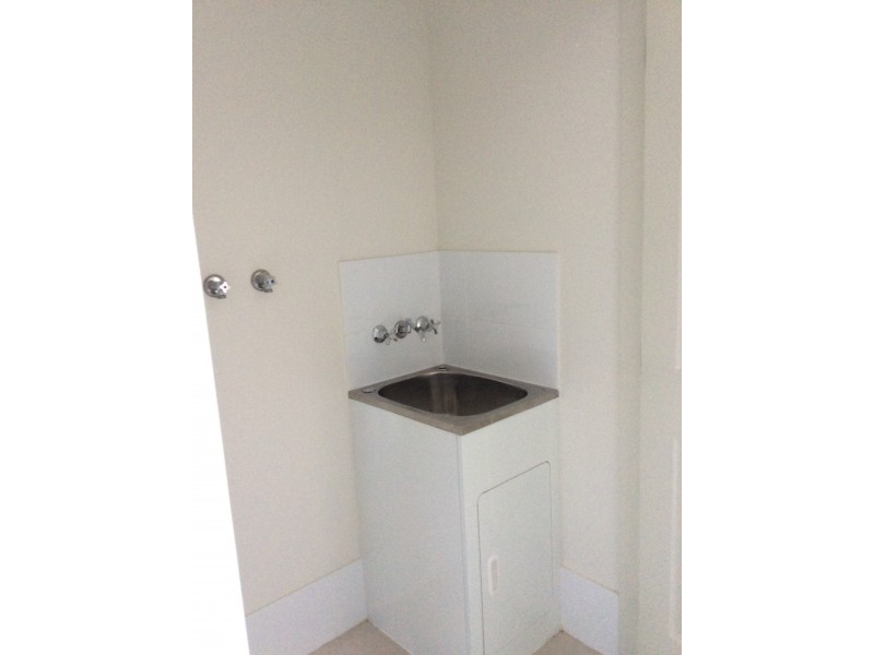 2/4 William Street, Collingwood Park QLD 4301