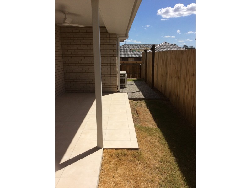 2/4 William Street, Collingwood Park QLD 4301