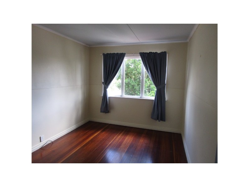 59 North Station Road, North Booval QLD 4304