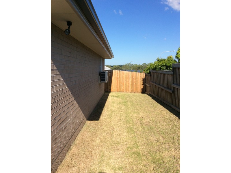 10 Cahill Crescent, Collingwood Park QLD 4301