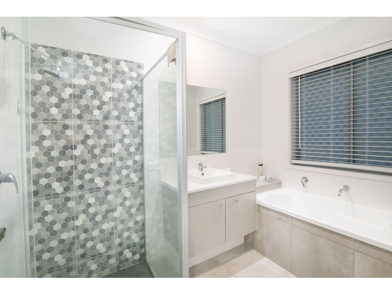 31 Brother Ted Magee Drive, Collingwood Park QLD 4301