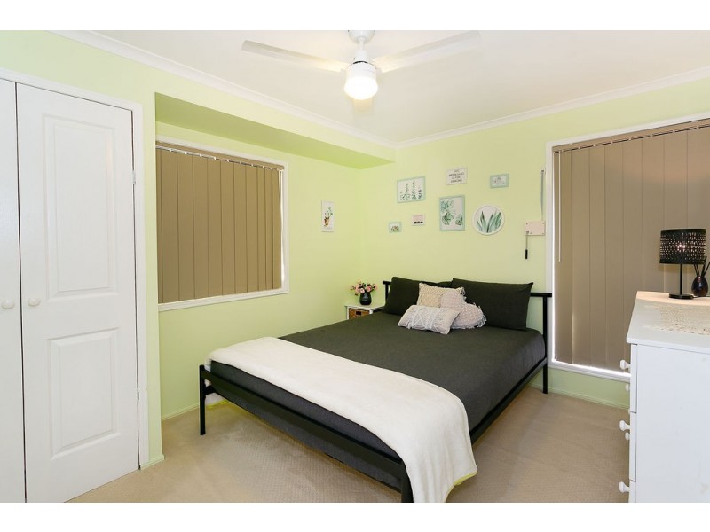 4 PAUL TULLY AVENUE, Collingwood Park QLD 4301