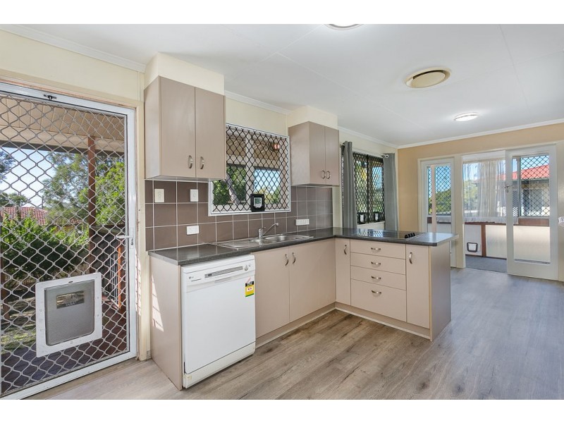 94 Old Ipswich Road, Riverview QLD 4303