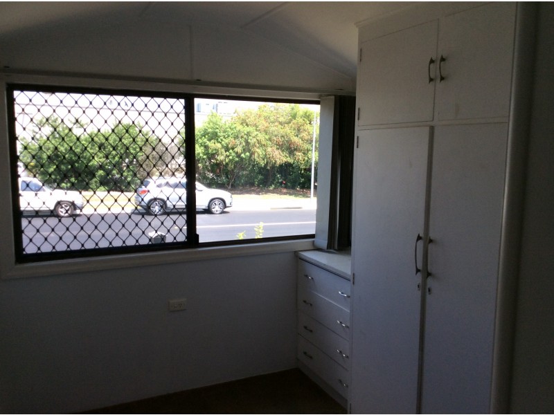 26 Cole Street, Booval QLD 4304