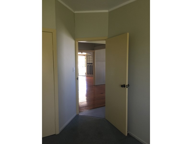 14 Campbell Street, Woodend QLD 4305