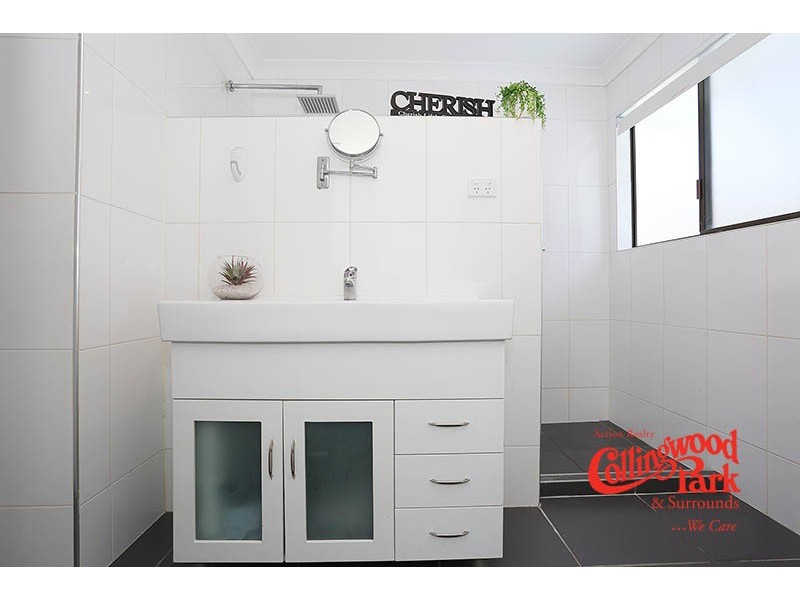 33 Burrel Street, Collingwood Park QLD 4301