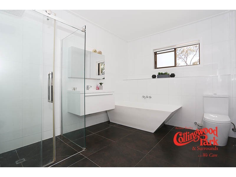 33 Burrel Street, Collingwood Park QLD 4301