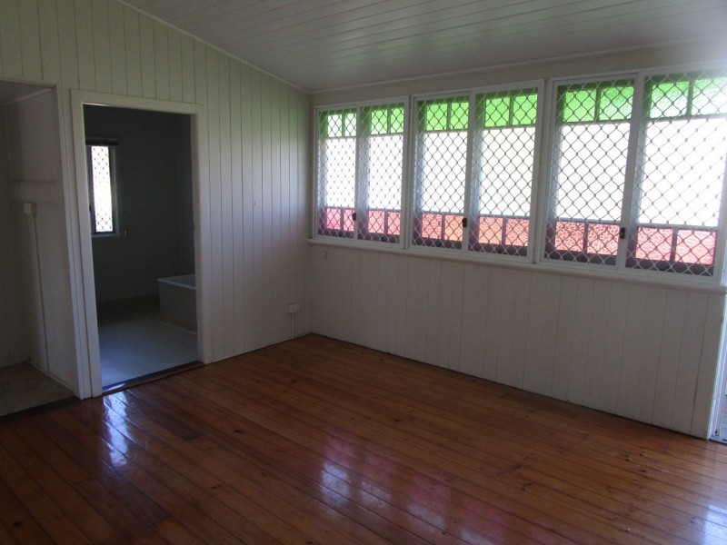 15 SOUTH STATION ROAD, Booval QLD 4304