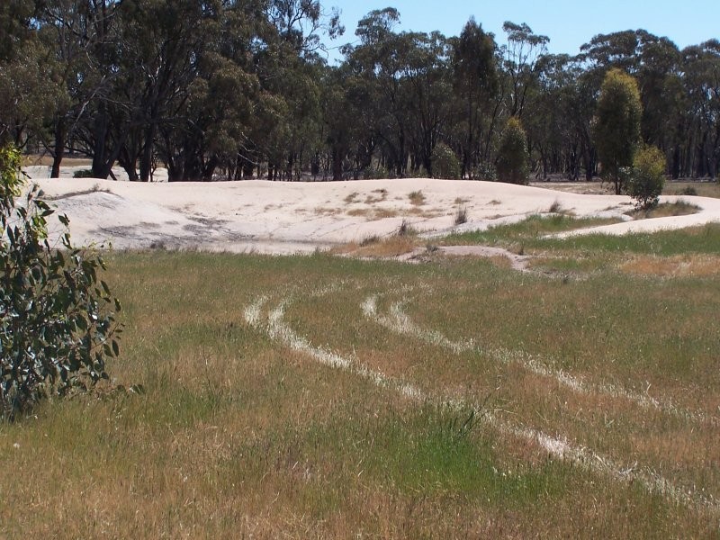 Old Canfields Road, Korong Vale VIC 3520