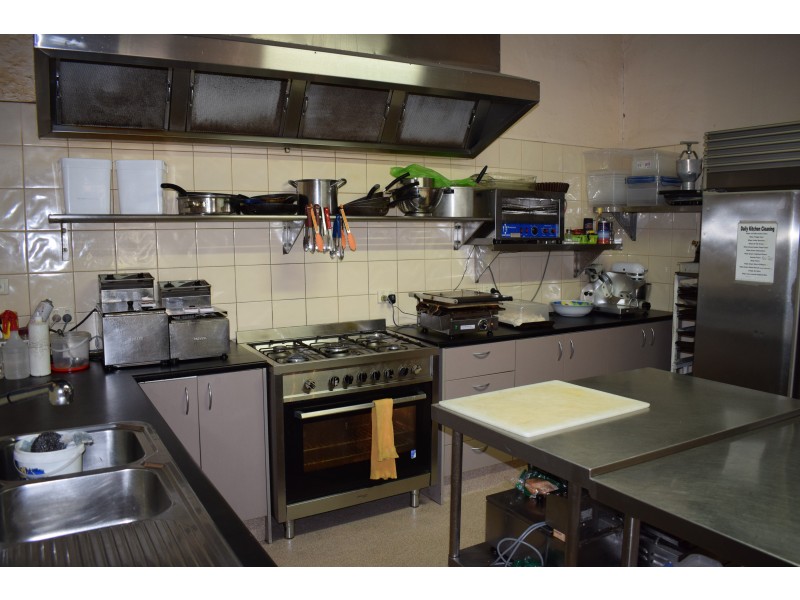 27 High Street, Charlton VIC 3525