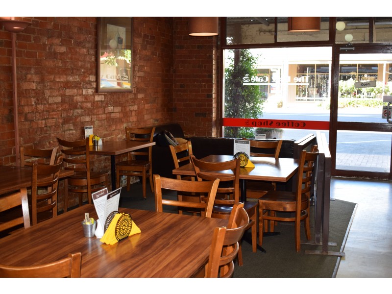 27 High Street, Charlton VIC 3525